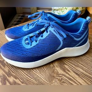 NWOT Dansko Women’s Sneakers